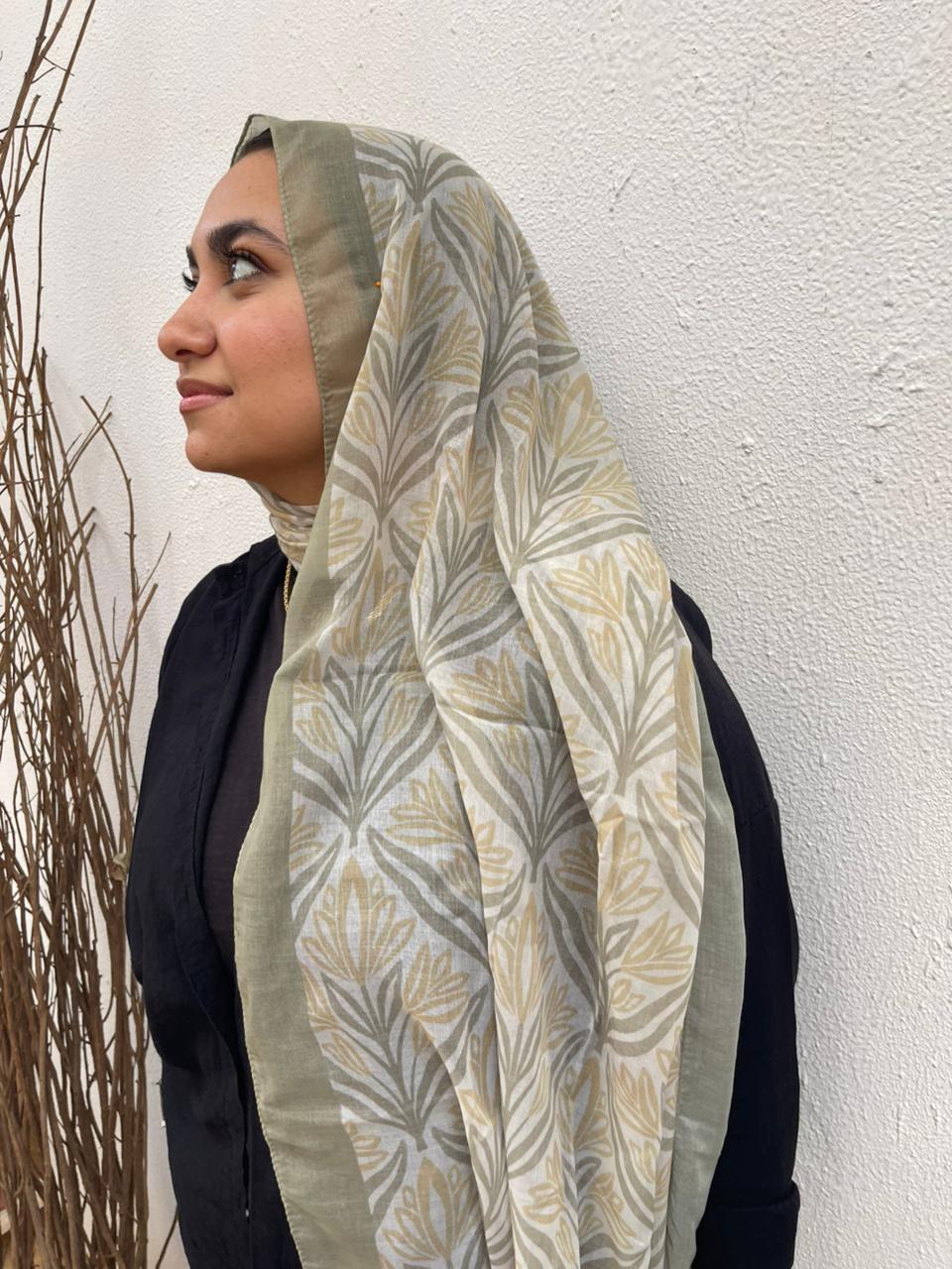 Lora scarf