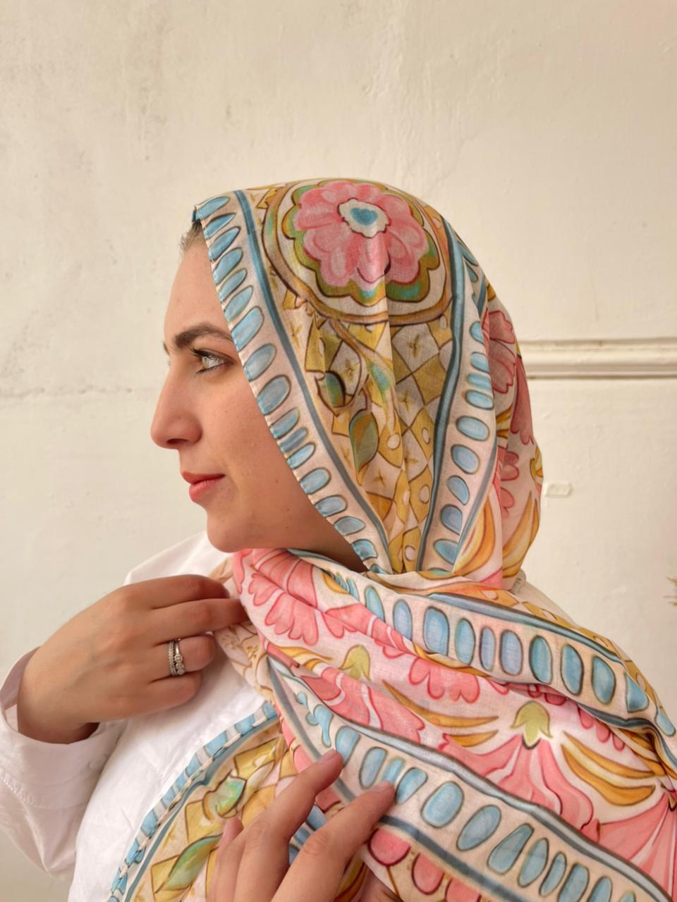 Nura scarf