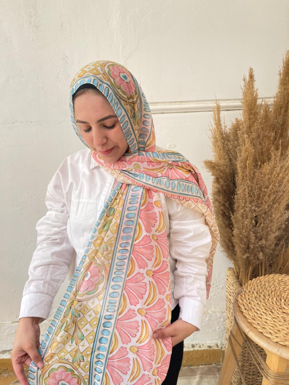 Nura scarf