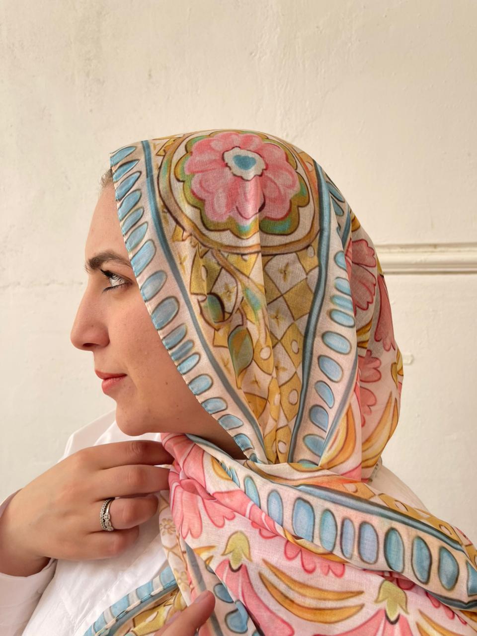 Nura scarf