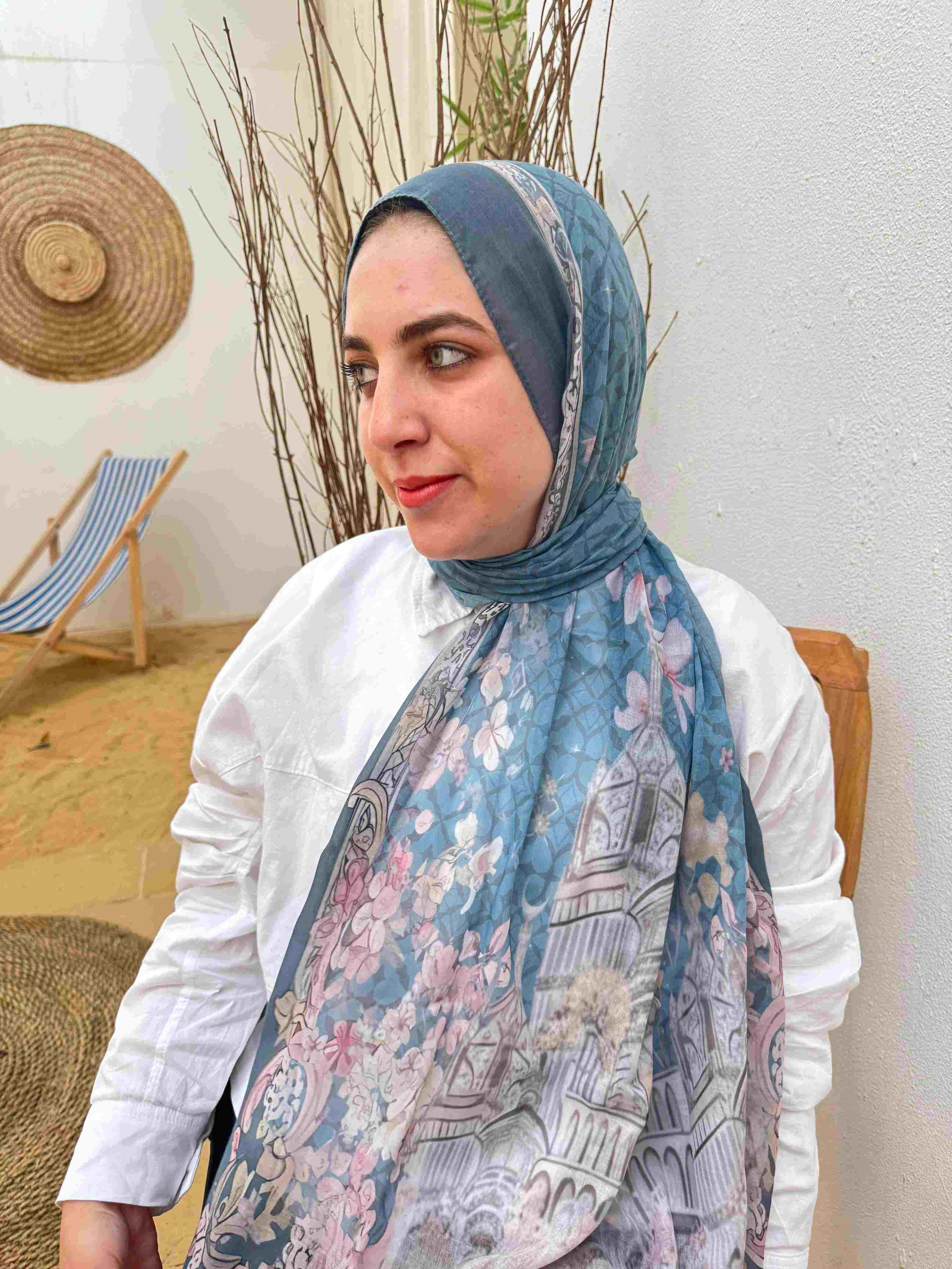 Qebla scarf