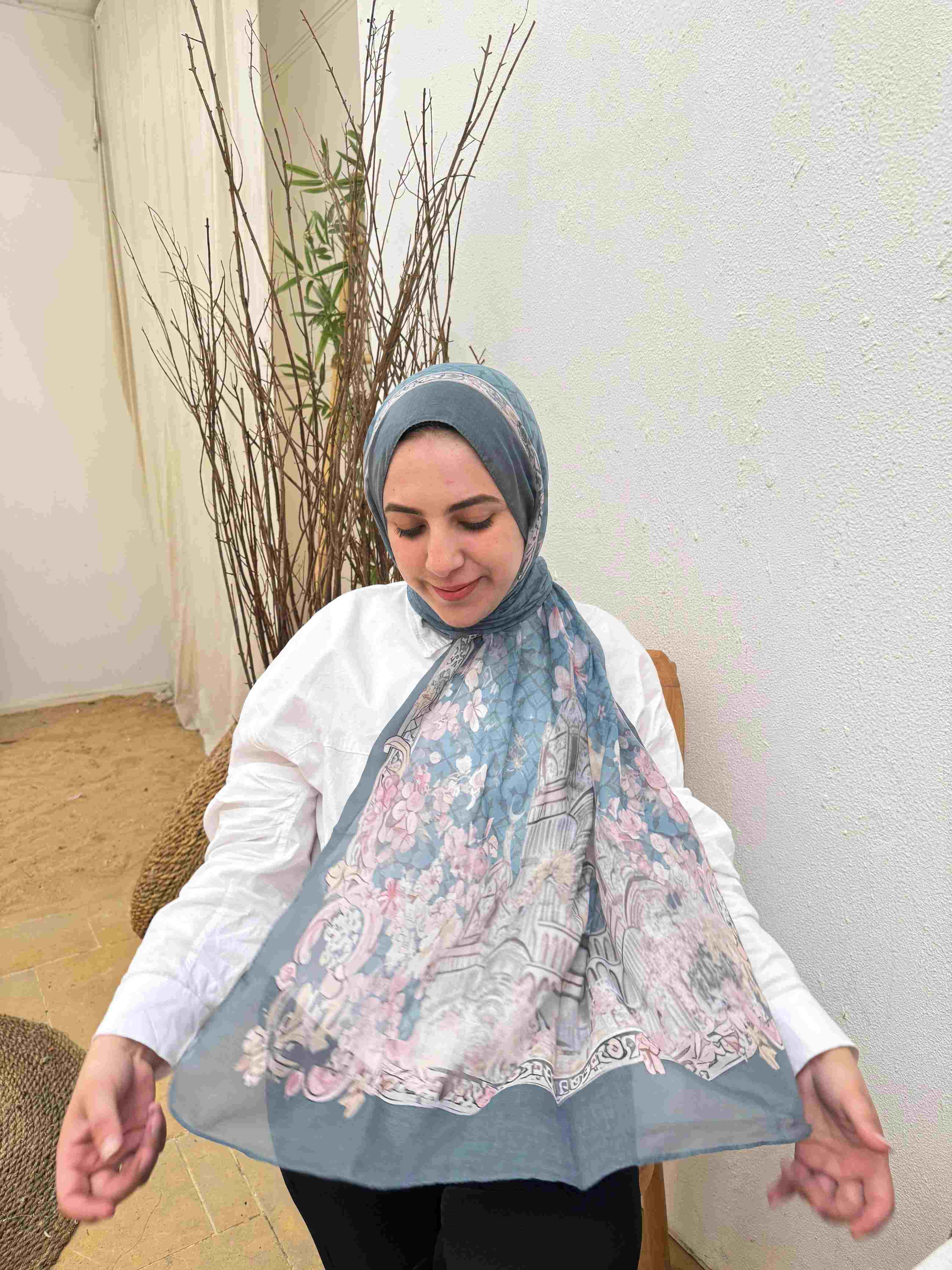 Qebla scarf